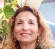 מרחבים - בטי השכל; פסיכודרמטיסטית