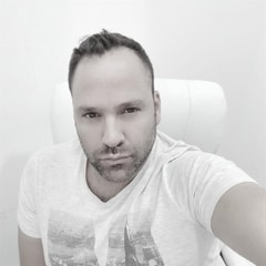 סטודיו פוזות