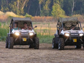 רכב מנצח ה- RZR - טיול 4X4 מנצח