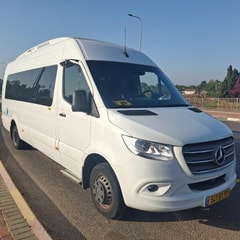 י.מ הסעות