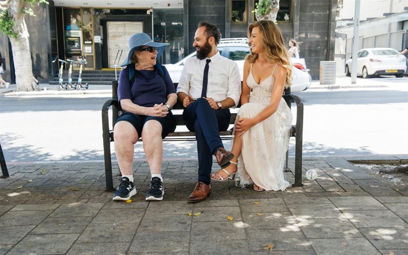 תום ברטוב   