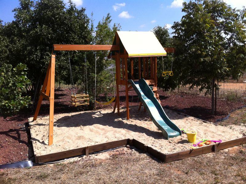 Backyard Stories מתקן חצר דגם Meadowvale ברמות השבים,מתקן חצר דגם Osborn במושב שדה ורבורג,מתקן נדנדות דגם Anya ברמות השבים  