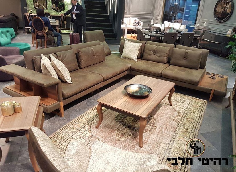רהיטי חלבי   