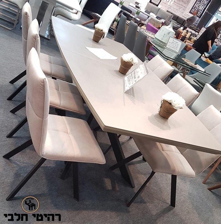 רהיטי חלבי   