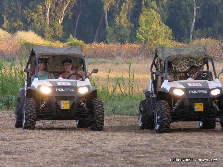 באגי בשטח רכב מנצח ה- RZR - טיול 4X4 מנצח  