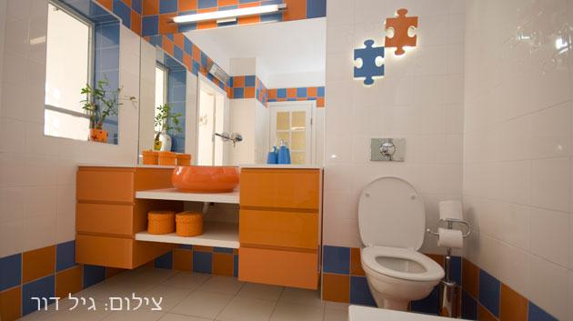 הלנה מור   