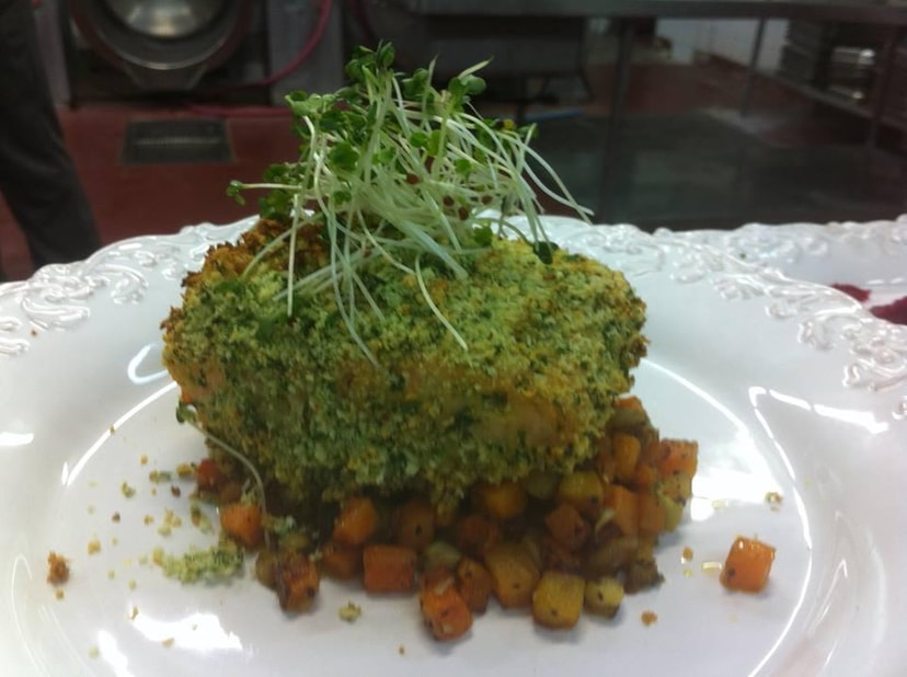 ROYAL DINING CATERING   