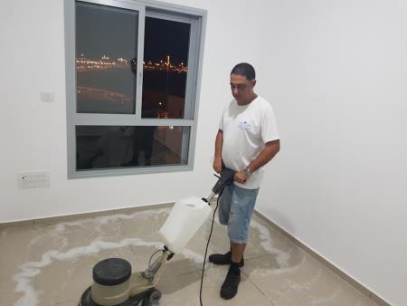 סופר קלין - אושר קדמי   