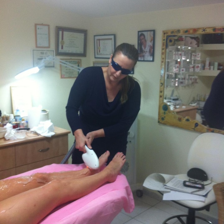 רבקה - מכון לקוסמטיקה   