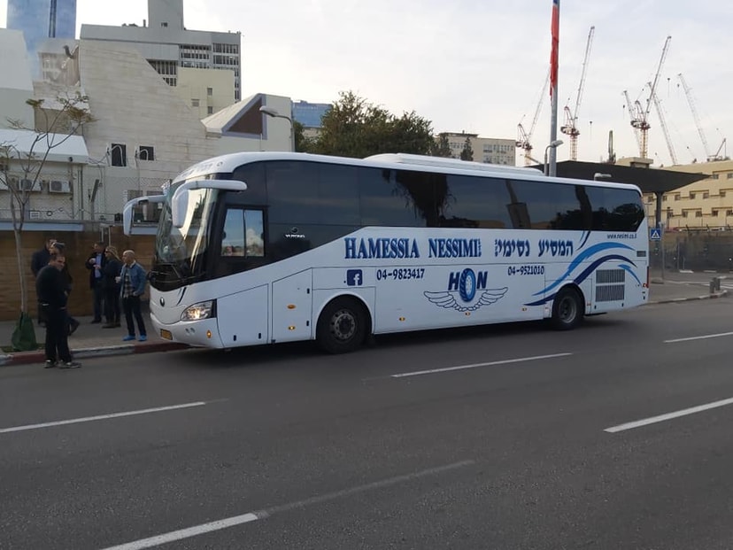 המסיע נסימי - הסעות מכל הסוגים   