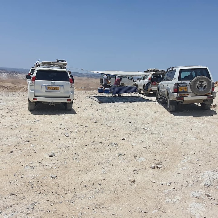 אלחנן הסעות וטיולים   