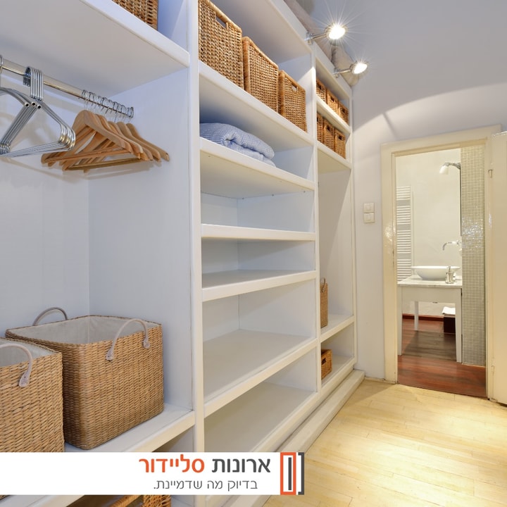 סליידור - ארונות הזזה   