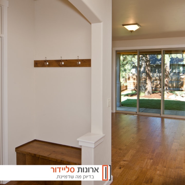 סליידור - ארונות הזזה   