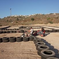 חוות קדומים - חוות סוסים ומרכז אתגרי טיפולי   