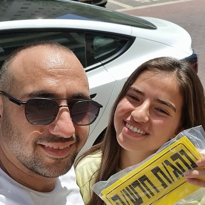 מאור אמויאל - מורה נהיגה   