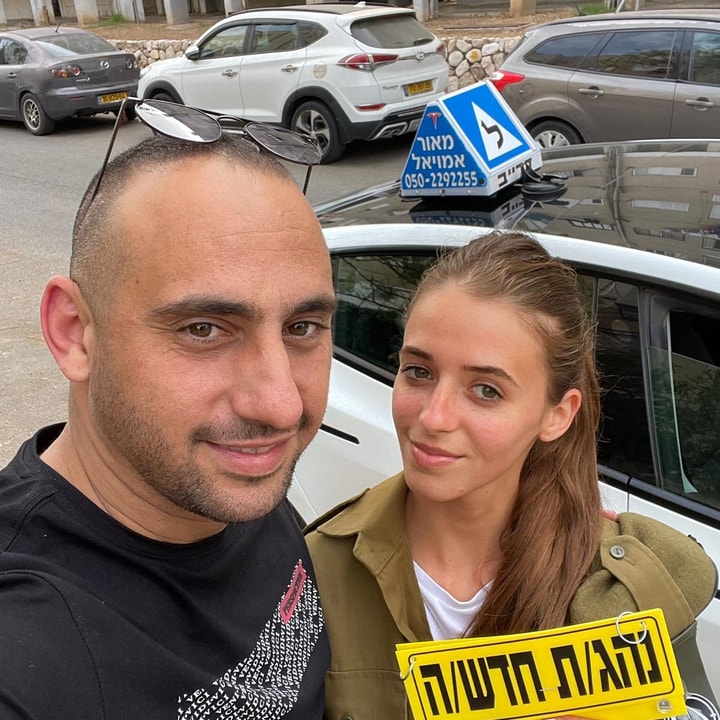 מאור אמויאל - מורה נהיגה   