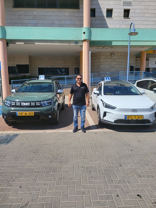דוד ביטון - מורה נהיגה   