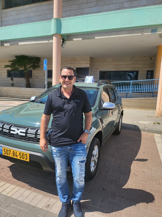 דוד ביטון - מורה נהיגה   