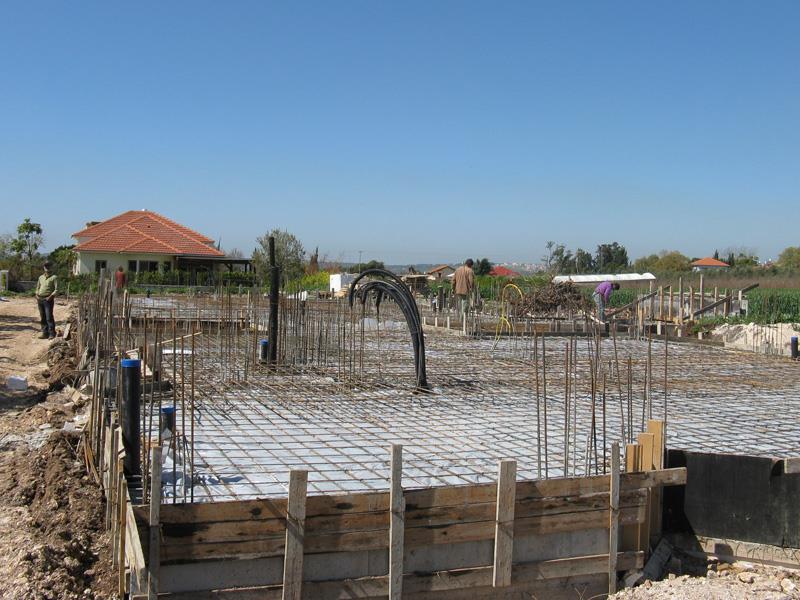 עיסא אוסאמה   