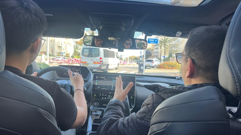 דוד ביטון - מורה נהיגה   