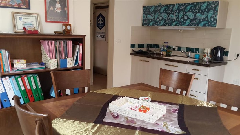 דליה עוזדור מגשרת   