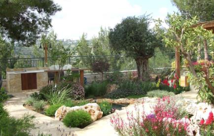 רועי תומר - אאוטסייד עיצוב גינות   