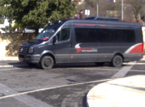 מטיילי יבנה - איציק אזולאי מיניבוס מפואר vip  20 מקומות אקסטרא לונג עם מקום למזוודות  