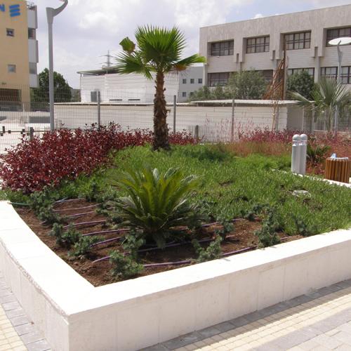 קרת גינון ונוי בעמ   