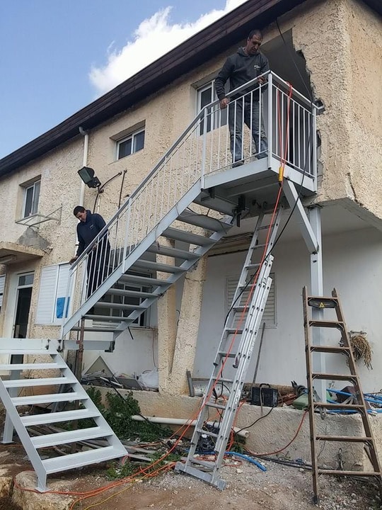 מסגריית עמודי שלמה בעמ   