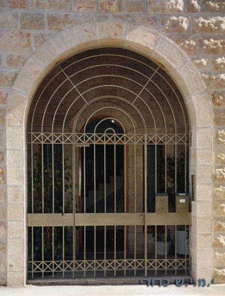 י.מ.י.ש כדורי - מסגרות ועבודות ברזל שערי כניסה  