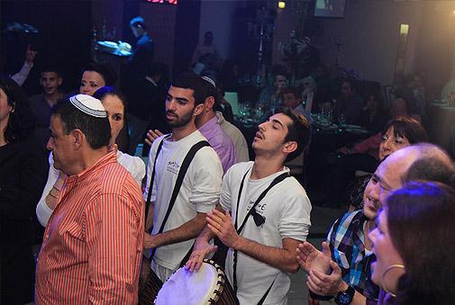 לוגסי ירון   