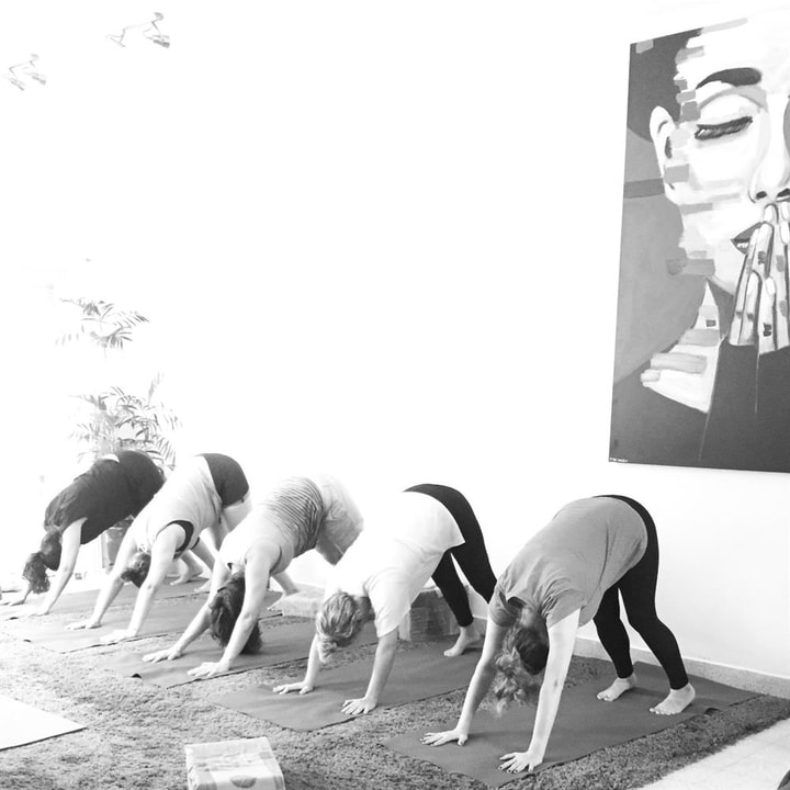שירלי מן — Royal Yoga   