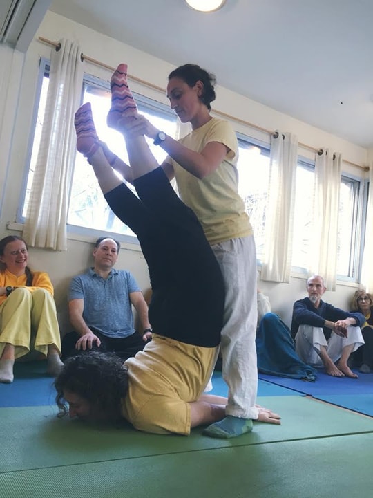 שירלי מן — Royal Yoga   